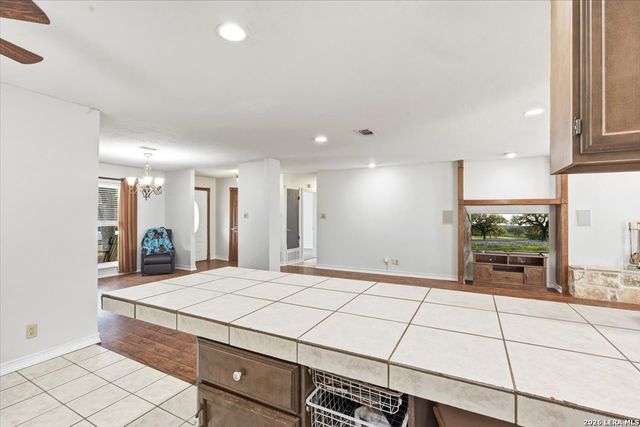 28012 Bonn Mountain, San Antonio, TX 78260