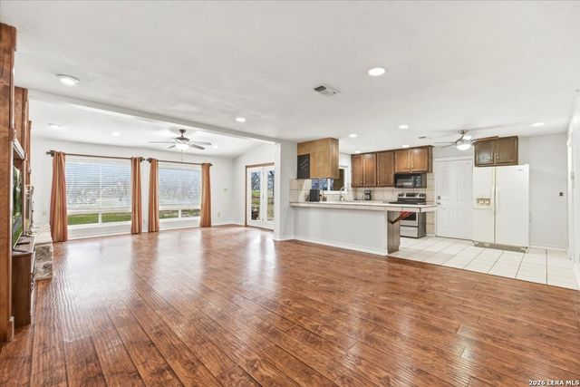 28012 Bonn Mountain, San Antonio, TX 78260