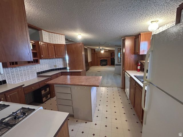 238 E DETROITER CIR, Murray, UT 84107
