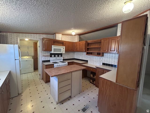 238 E DETROITER CIR, Murray, UT 84107