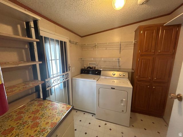 238 E DETROITER CIR, Murray, UT 84107