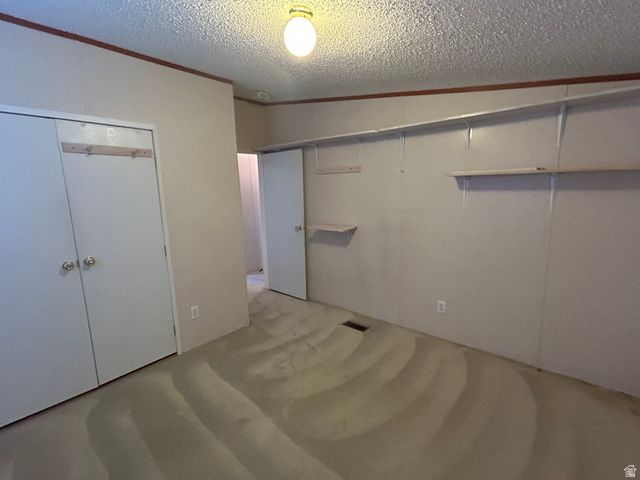 238 E DETROITER CIR, Murray, UT 84107