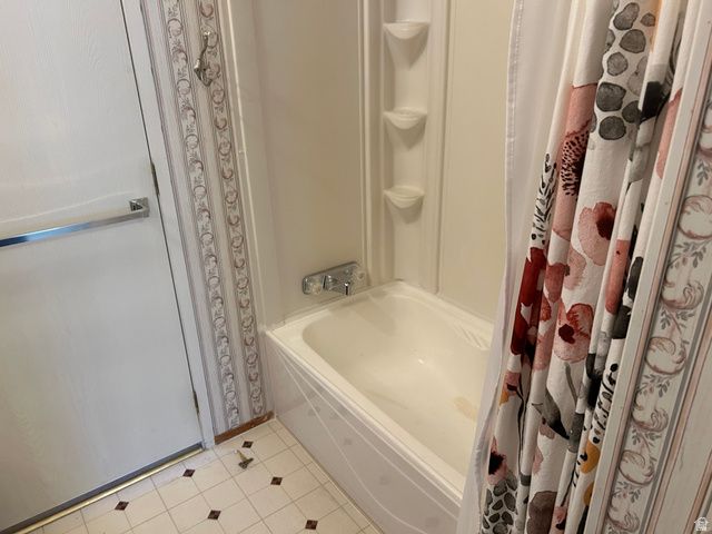 238 E DETROITER CIR, Murray, UT 84107