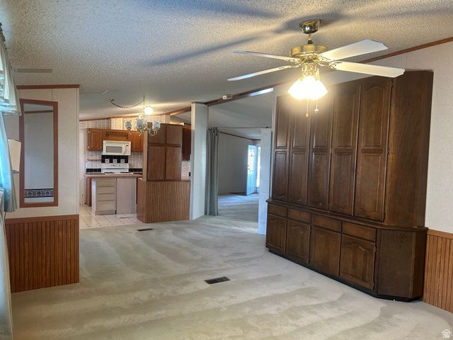 238 E DETROITER CIR, Murray, UT 84107