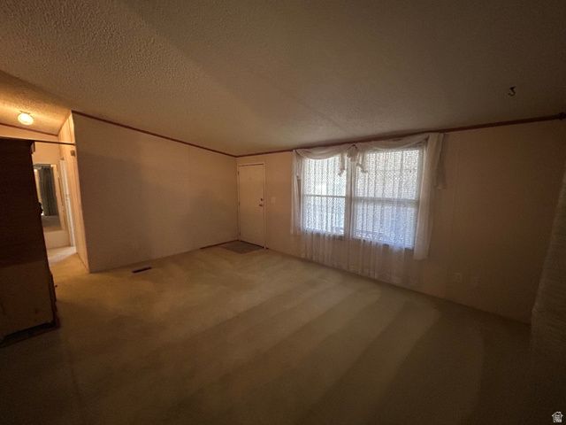 238 E DETROITER CIR, Murray, UT 84107