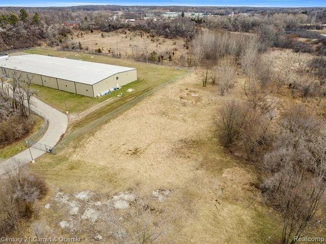1139 S Dettman Road, Jackson, MI 49203