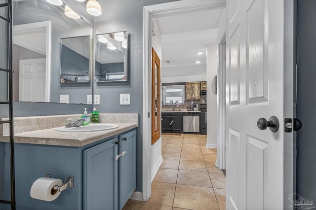 3080 Flintlock Dr, Pensacola, FL 32526