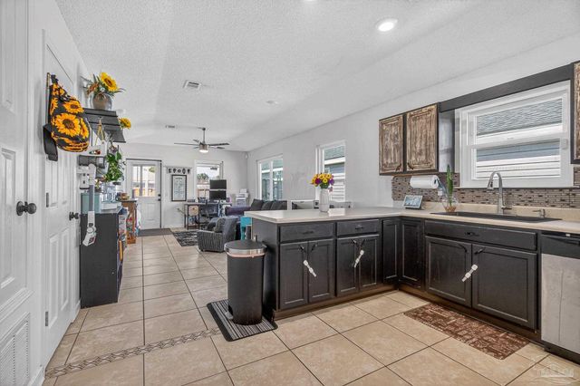 3080 Flintlock Dr, Pensacola, FL 32526