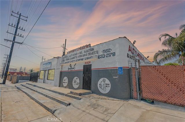 16529 Lakewood, Bellflower, CA 90706