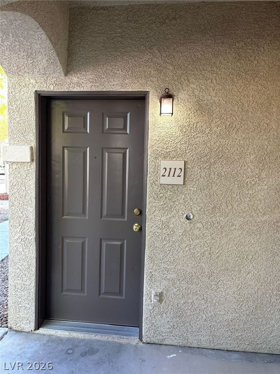 9050 West WARM SPRINGS Road 2112, Las Vegas, NV 89148