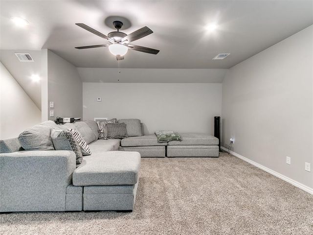 9316 NW 118th Street, Yukon, OK 73099