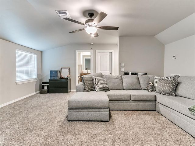 9316 NW 118th Street, Yukon, OK 73099