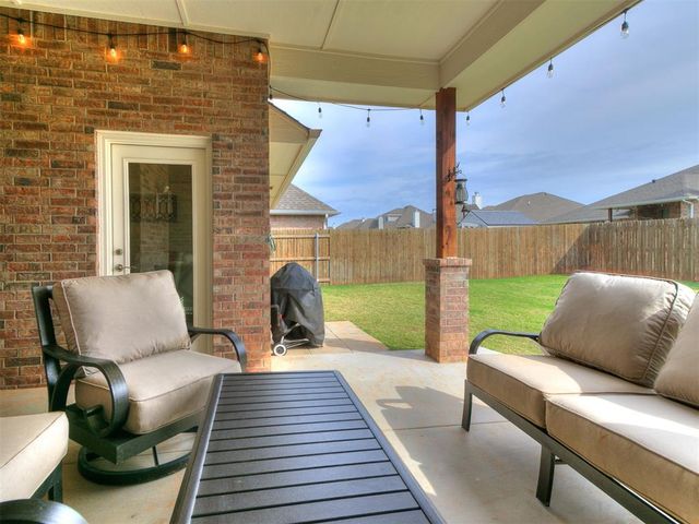 9316 NW 118th Street, Yukon, OK 73099