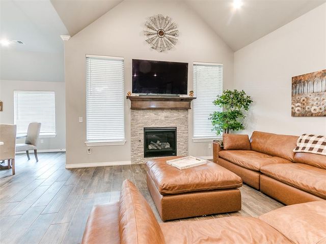 9316 NW 118th Street, Yukon, OK 73099