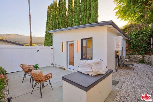 3623 5th Avenue, La Crescenta, CA 91214
