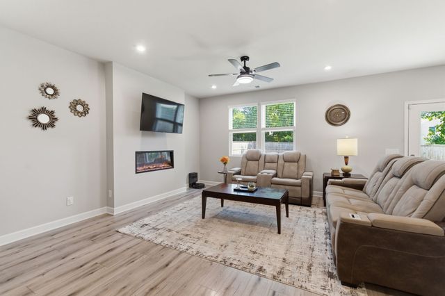 2116 Postings Pt, Antioch, TN 37013