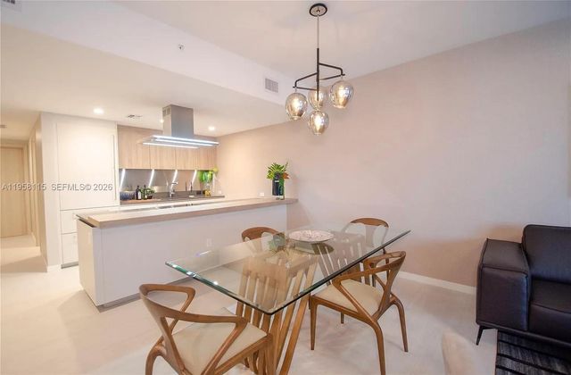 1000 Brickell Plz 4207, Miami, FL 33131