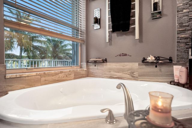 8976 Biddle Court, Wellington, FL 33414