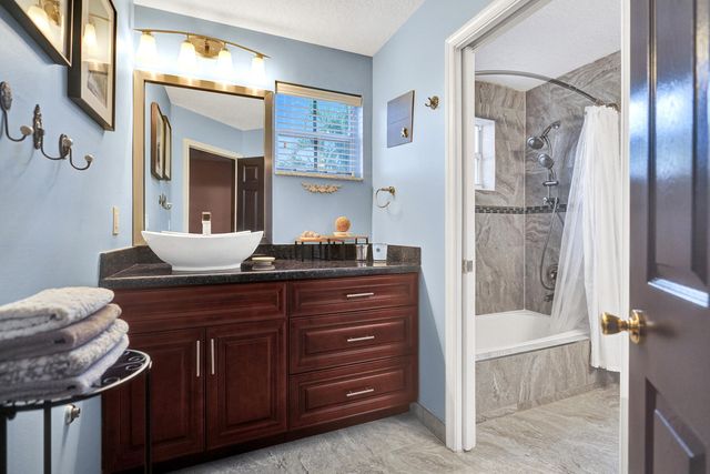 8976 Biddle Court, Wellington, FL 33414