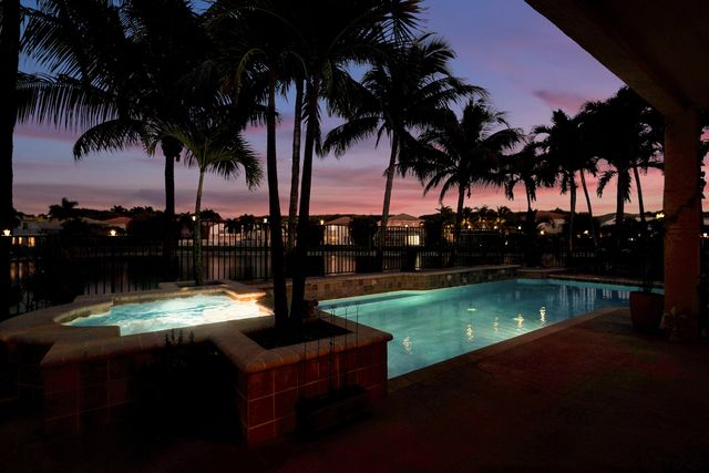 8976 Biddle Court, Wellington, FL 33414