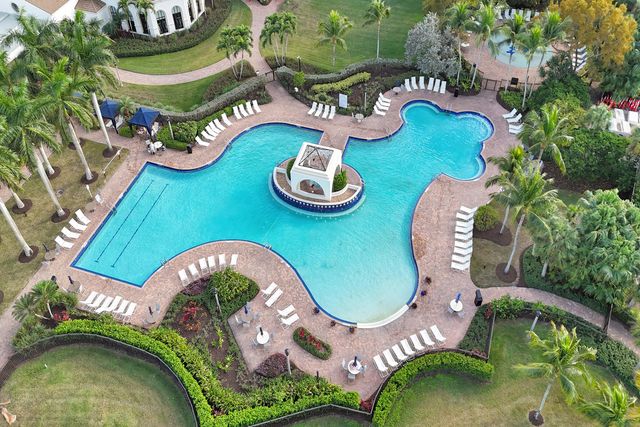 8976 Biddle Court, Wellington, FL 33414