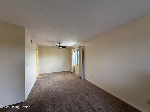 3030 Breckenridge Ln APT 536, Louisville, KY 40220