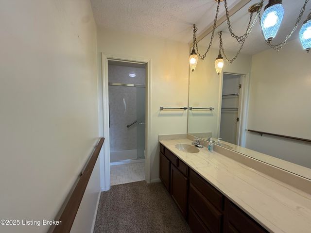 3030 Breckenridge Ln APT 536, Louisville, KY 40220