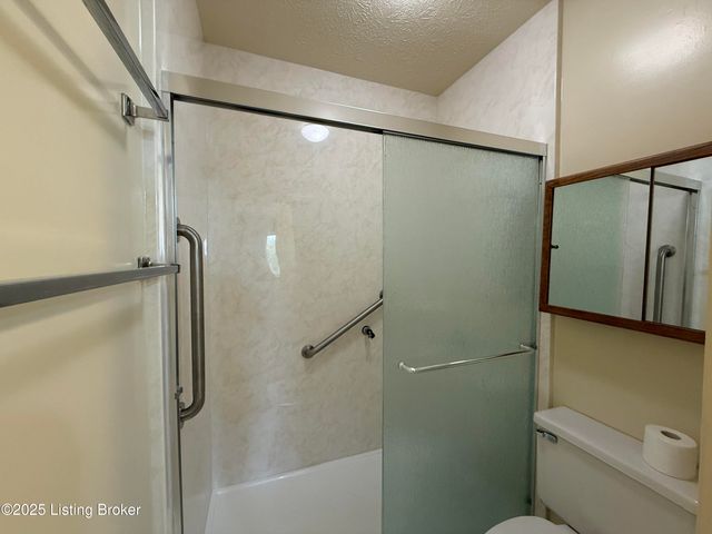 3030 Breckenridge Ln APT 536, Louisville, KY 40220