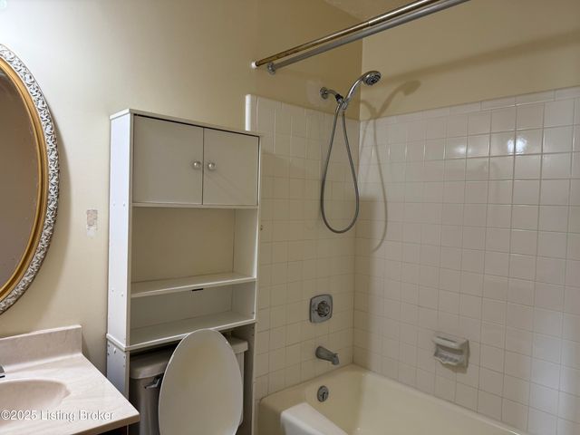 3030 Breckenridge Ln APT 536, Louisville, KY 40220