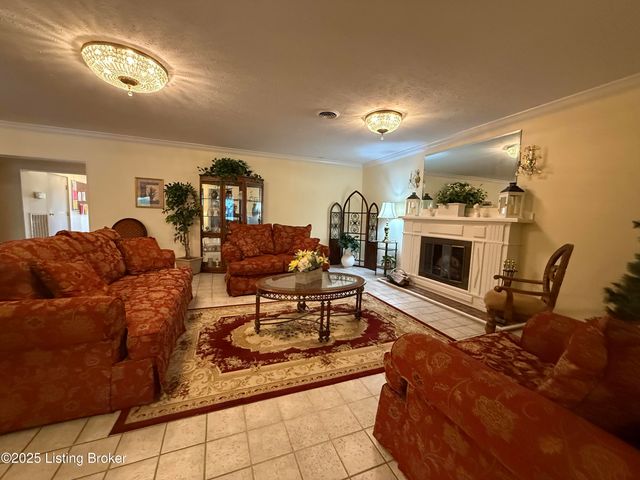 3030 Breckenridge Ln APT 536, Louisville, KY 40220