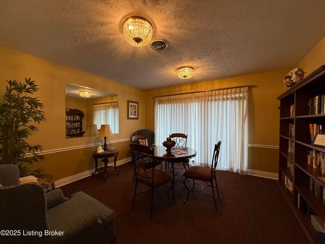 3030 Breckenridge Ln APT 536, Louisville, KY 40220