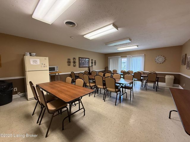 3030 Breckenridge Ln APT 536, Louisville, KY 40220