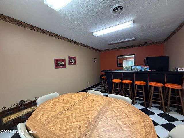 3030 Breckenridge Ln APT 536, Louisville, KY 40220