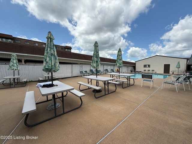 3030 Breckenridge Ln APT 536, Louisville, KY 40220