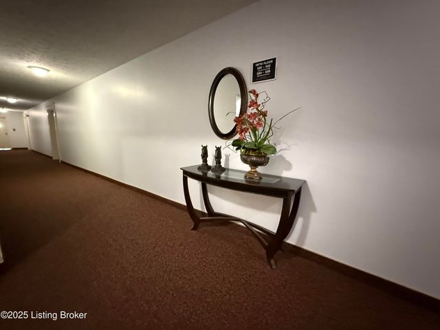 3030 Breckenridge Ln APT 536, Louisville, KY 40220