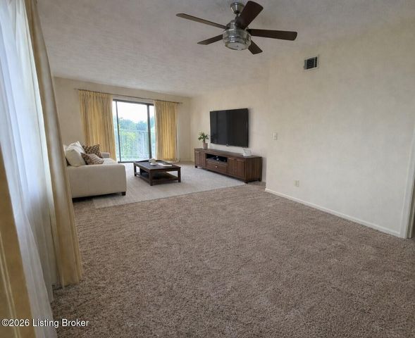 3030 Breckenridge Ln APT 536, Louisville, KY 40220