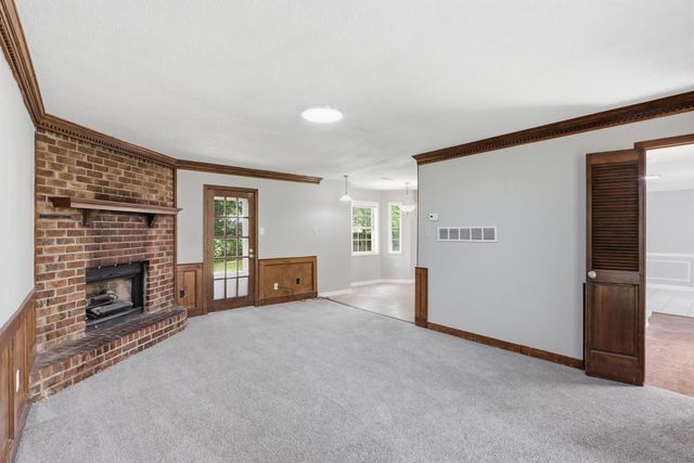 8074 S REGIS PL, Memphis, TN 38018