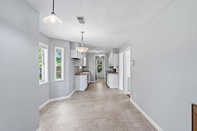 8074 S REGIS PL, Memphis, TN 38018