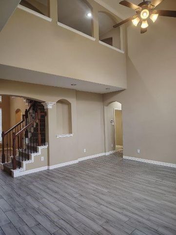 25211 Pineglen Terrace Drive, Spring, TX 77389