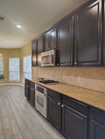 25211 Pineglen Terrace Drive, Spring, TX 77389