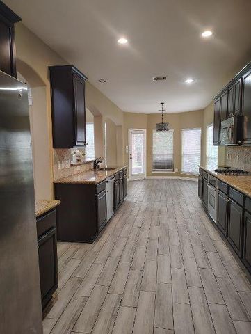 25211 Pineglen Terrace Drive, Spring, TX 77389
