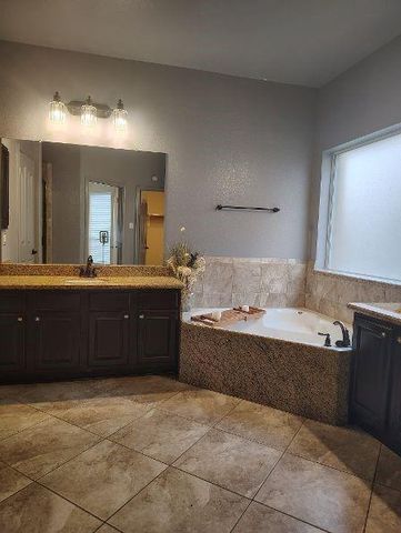 25211 Pineglen Terrace Drive, Spring, TX 77389