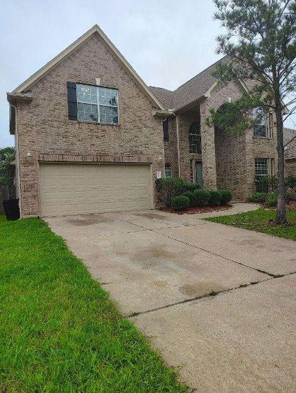 25211 Pineglen Terrace Drive, Spring, TX 77389
