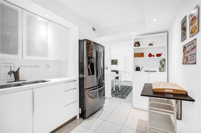 4001 S Ocean Dr 12P, Hollywood, FL 33019