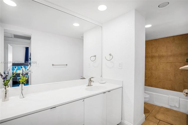 4001 S Ocean Dr 12P, Hollywood, FL 33019
