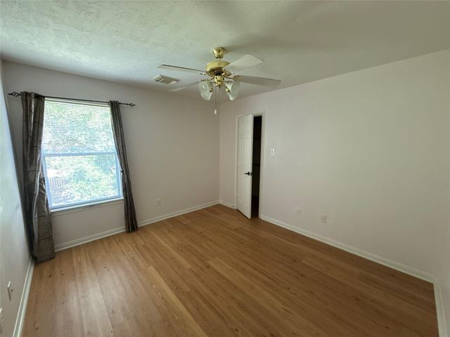 7819 Blue Stream Court, Houston, TX 77041