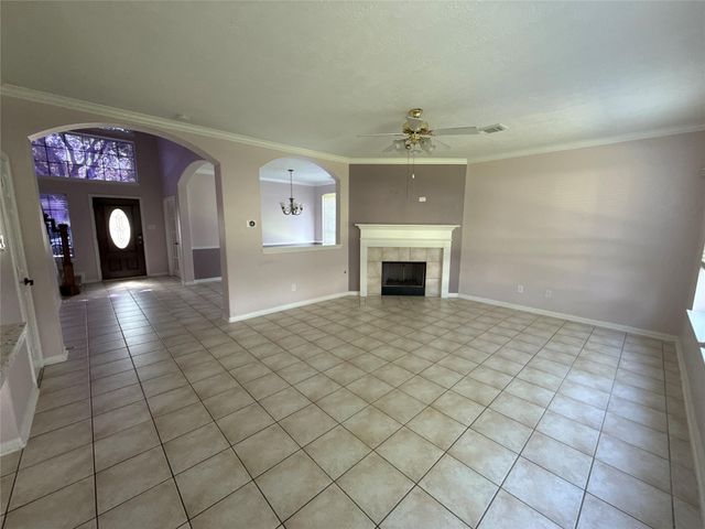 7819 Blue Stream Court, Houston, TX 77041