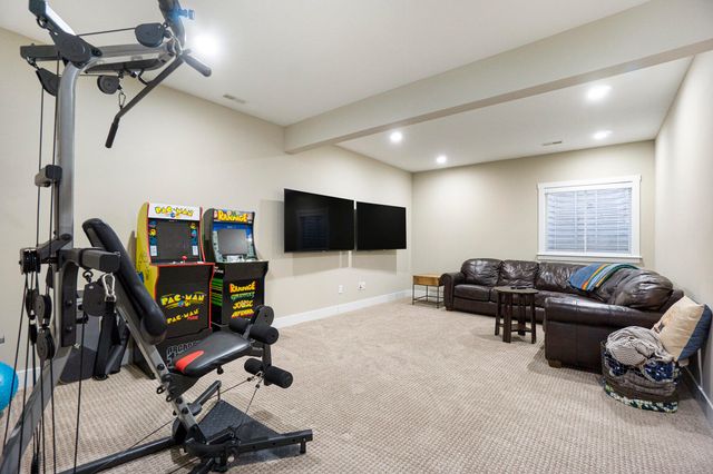 7656 Canyon Drive, Kalamazoo, MI 49009