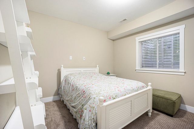 7656 Canyon Drive, Kalamazoo, MI 49009