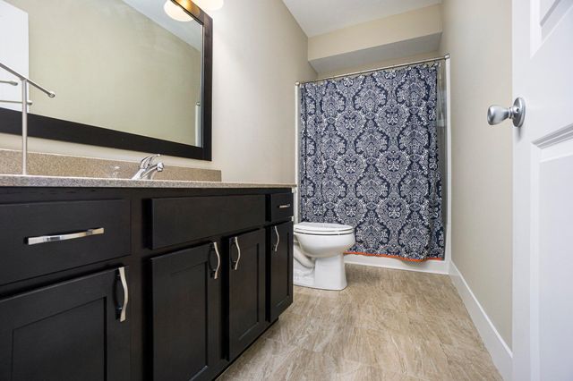 7656 Canyon Drive, Kalamazoo, MI 49009